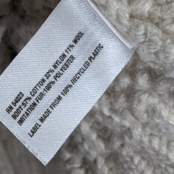 GAP Cable Knit Sweater Girls Oatmeal Wool Blend Faux Fur Collar Button Sz S 6-7 - Picture 7 of 11